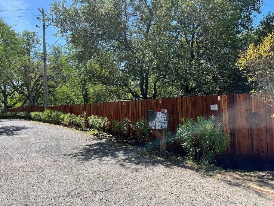 Cozy Private Home, 1 Acre Orchards Near Apple Hill プラサービル エクステリア 写真