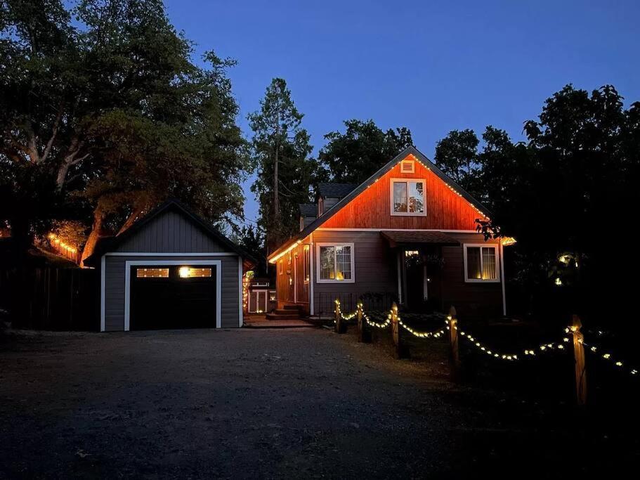 Cozy Private Home, 1 Acre Orchards Near Apple Hill プラサービル エクステリア 写真