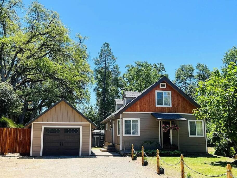 Cozy Private Home, 1 Acre Orchards Near Apple Hill プラサービル エクステリア 写真